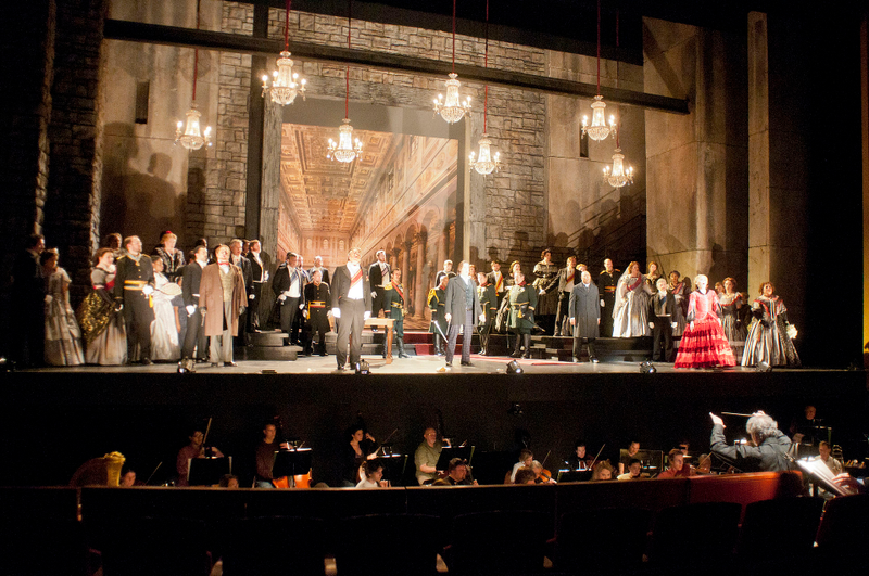 Opera Lucia di Lammermoor. Wikimedia Commosn